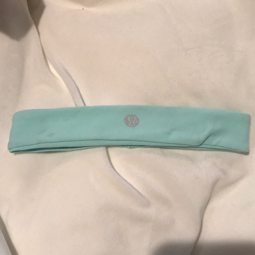 lululemon headband with silicone grip